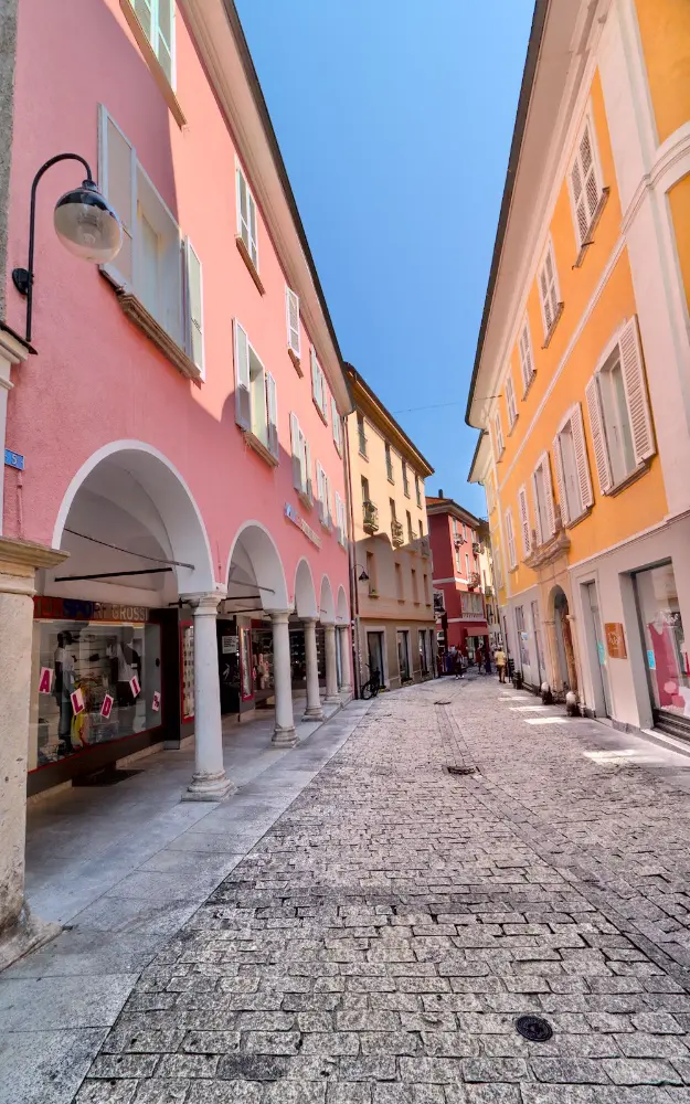 final version of the street scene with very high contrast