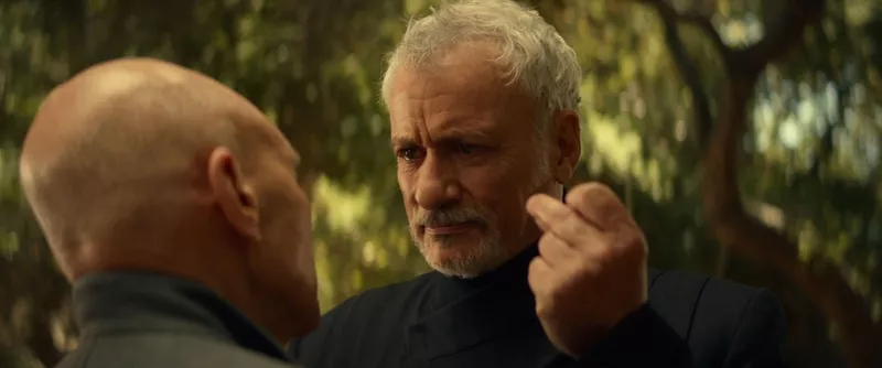 Q says goodbye to Picard